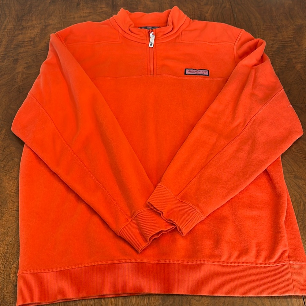 Vineyard Vines 1/4 zip! Size L